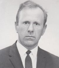 Vladislav Lipuschek  of Edmonton