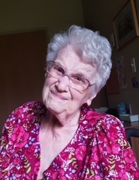 Julie Elliott-Smith Giles  July 30 1931  December 2 2021 (age 90) avis de deces  NecroCanada